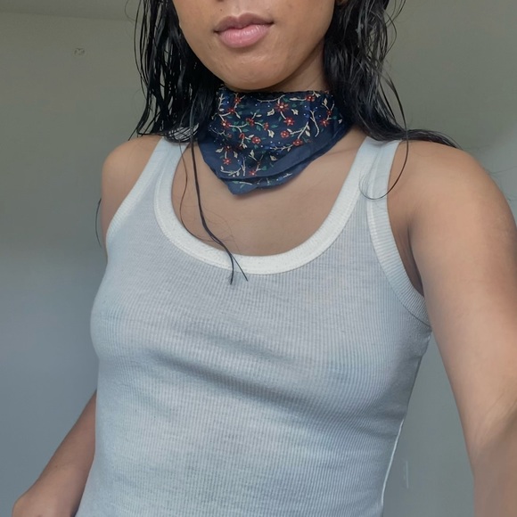 Scarf - Picture 2 of 2